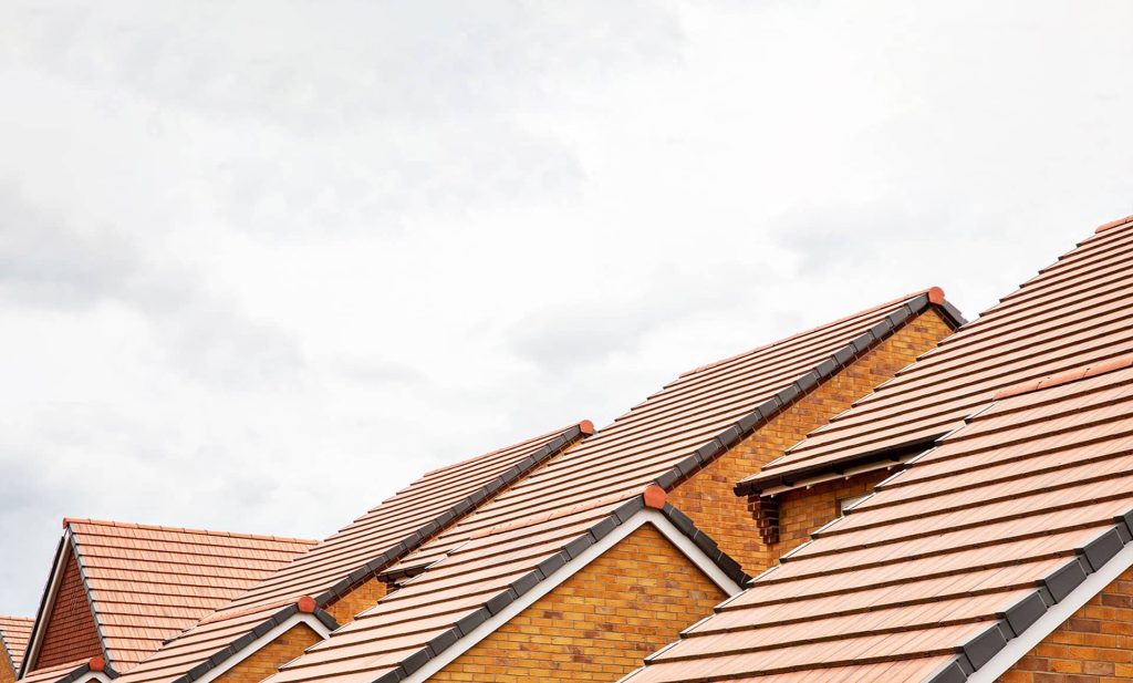 Tile Roofs in Miami 2025: Lifespan, Types, and Keys to Lasting 50+ Years
