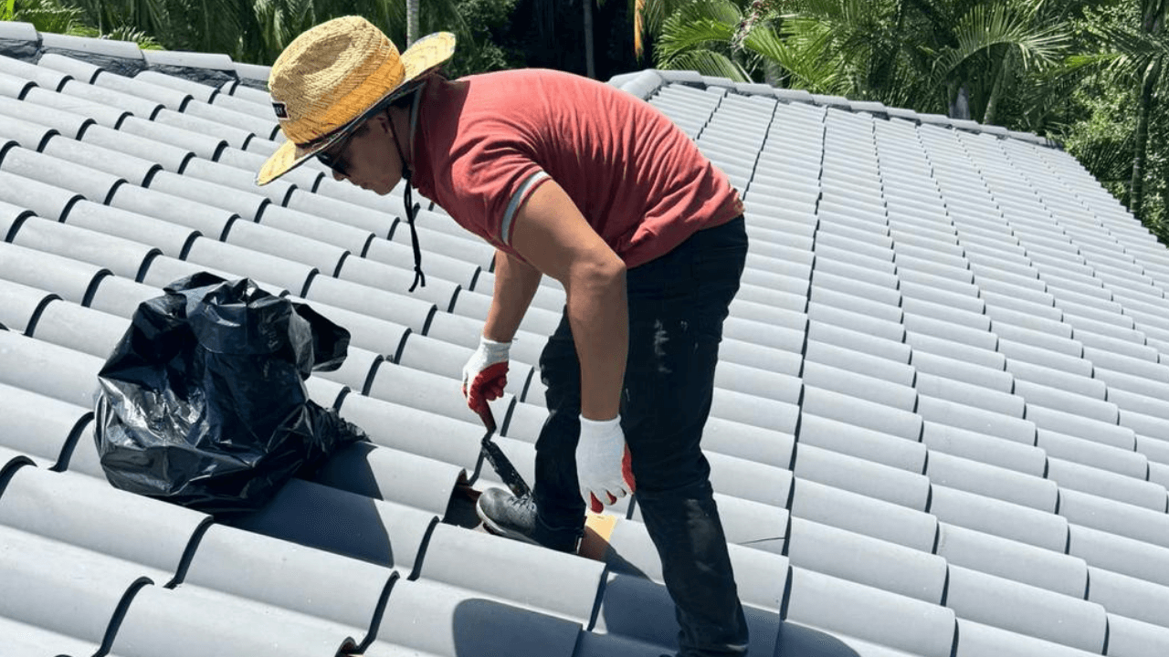 The Ultimate Guide to Comparing Roofing Estimates in Miami