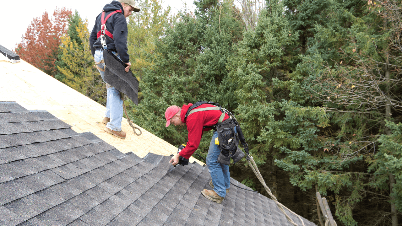 Asphalt Shingles 101: Why Homeowners Love Them (Types, Benefits & Installation Tips)