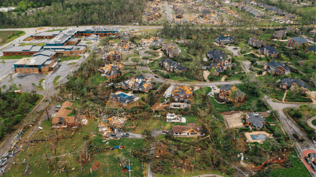 Emergency Roof Repairs in Miami: Costs, Tips & Fast Solutions