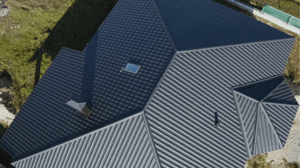 Metal Roofs in Florida 2025: Comparing the 3 Most Hurricane-Resistant Types