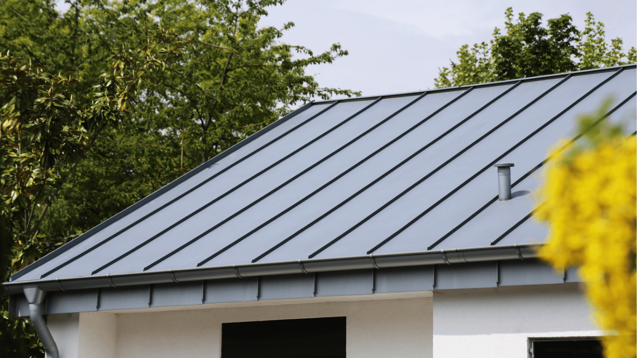 Metal roofing in Florida 2025 Buyer's guide to styles, materials & hurricane protection