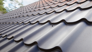 Metal roofing in Florida: 2025 Buyer's guide to styles, materials & hurricane protection